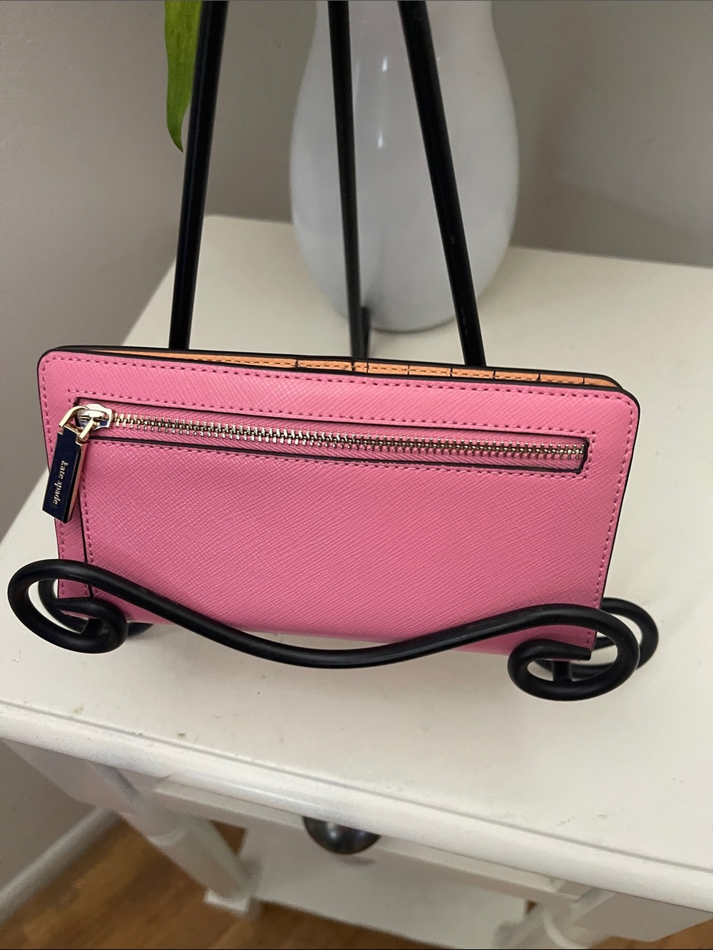 Kate Spade Bubble Gum Pink Leather Wallet with Gold Logo - Picture 5 of 8